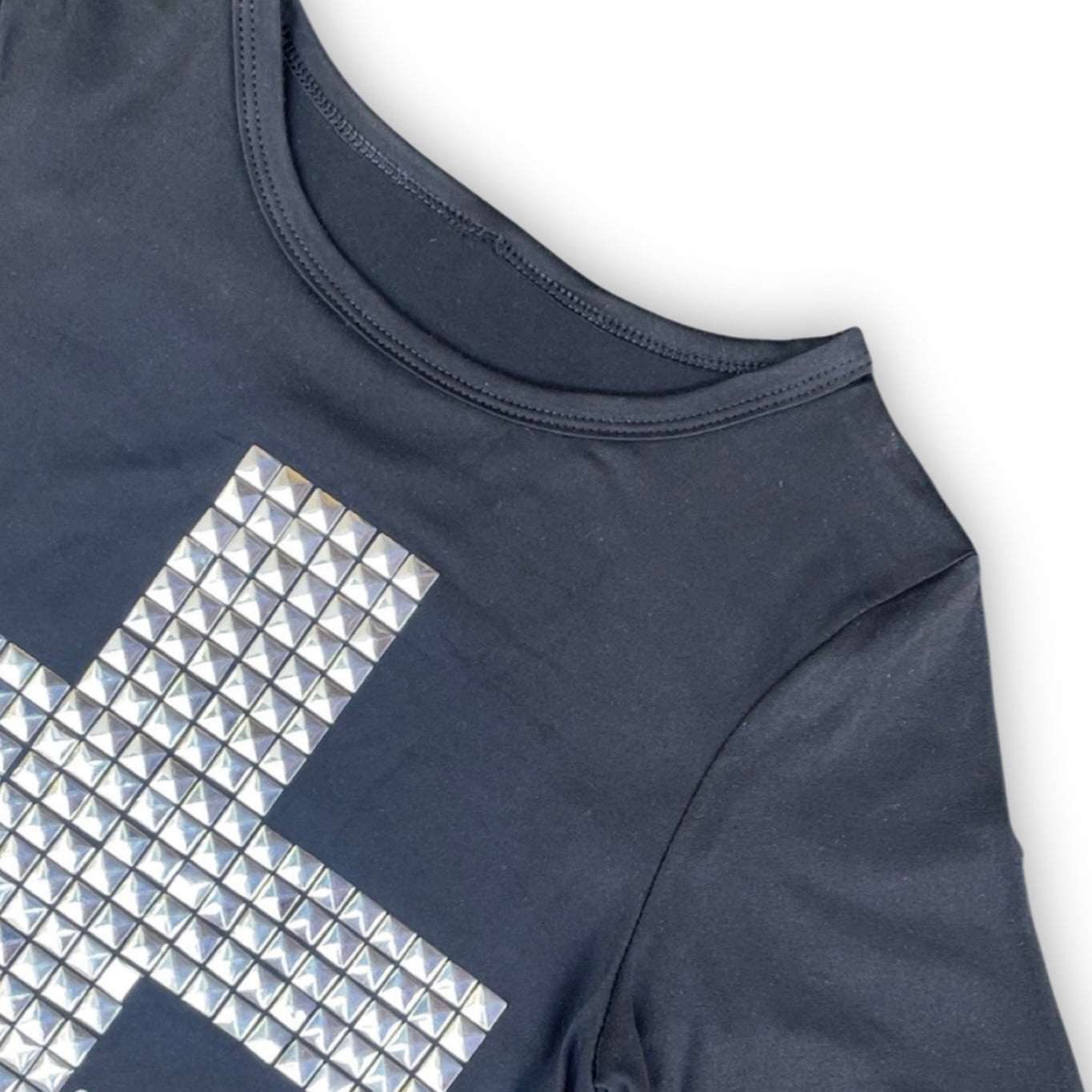 STUD CRO$$ TEE